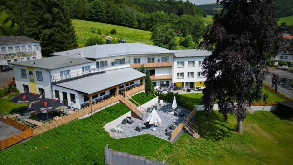 Hotel Berghof Wasserkuppe & Gästehaus Fuldaquelle, Gersfeld (Rhön) Hotel Berghof Wasserkuppe & Gästehaus Fuldaquelle, Gersfeld (Rhön)